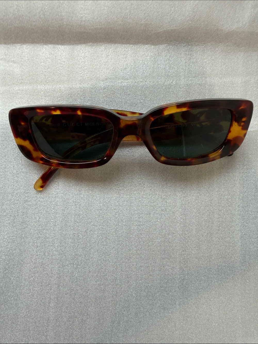 Gucci Tortoiseshell Cat-Eye Sunglasses with Dark Lenses